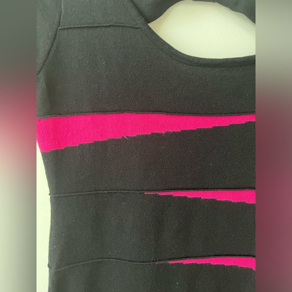 Short sleeve knit dress - Picture 2 of 7